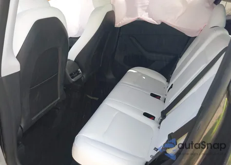 2025 Tesla Model Y Long Range Dual Motor Rear-Wheel Drive from USA, damaged, VIN 7SAYGDED3SA372602